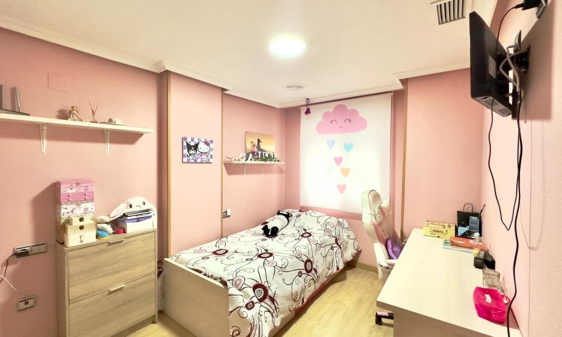 Resale - Apartment -
Torrevieja