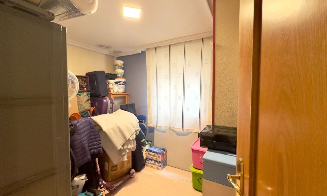 Resale - Apartment -
Torrevieja