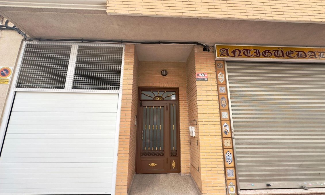 Resale - Apartment -
Torrevieja