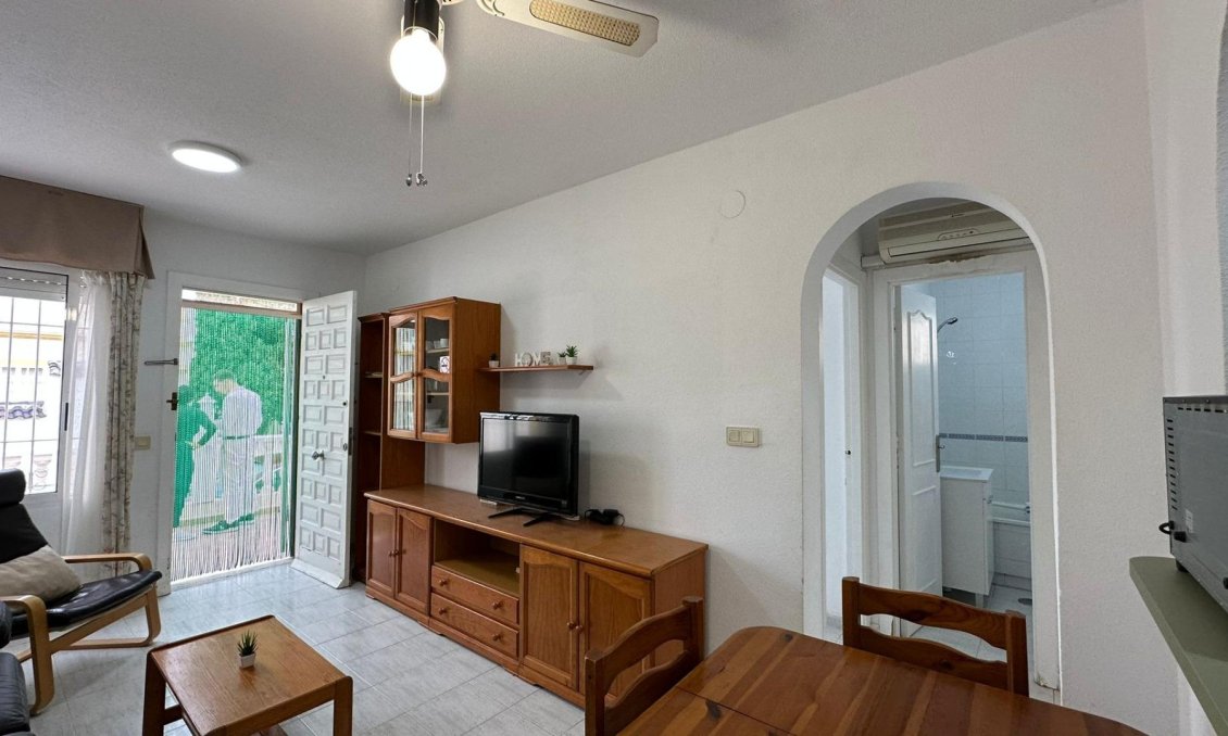 Resale - Bungalow -
Orihuela Costa - Los Almendros-la Florida