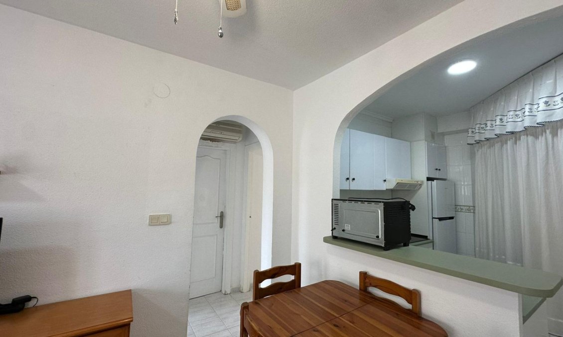 Resale - Bungalow -
Orihuela Costa - Los Almendros-la Florida