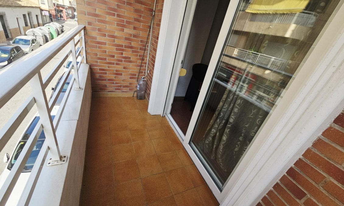 Segunda mano - Apartamento -
Torrevieja - Estacion De Autobuses