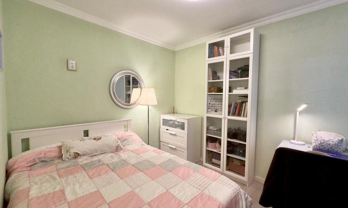 Segunda mano - Apartamento -
Torrevieja - Centro