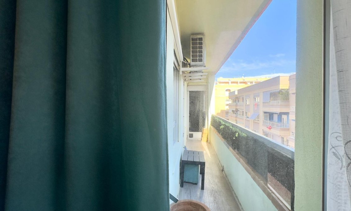 Segunda mano - Apartamento -
Torrevieja - Centro