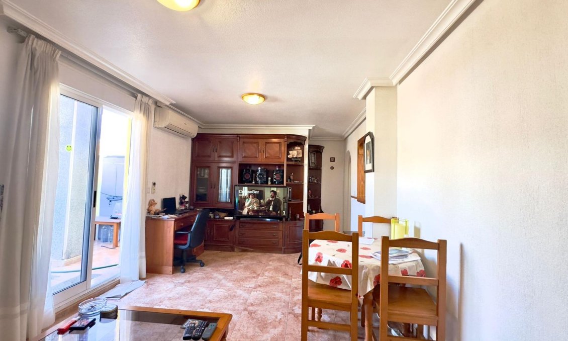 Revânzare - Mansardă -
Torrevieja - PARQUE DE LAS NACIONES