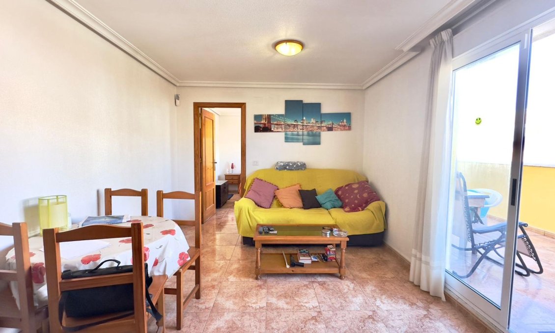 Revânzare - Mansardă -
Torrevieja - PARQUE DE LAS NACIONES