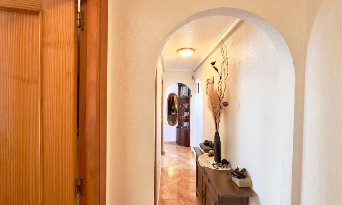 Revânzare - Mansardă -
Torrevieja - PARQUE DE LAS NACIONES