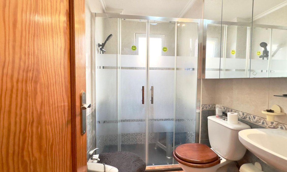 Revânzare - Mansardă -
Torrevieja - PARQUE DE LAS NACIONES