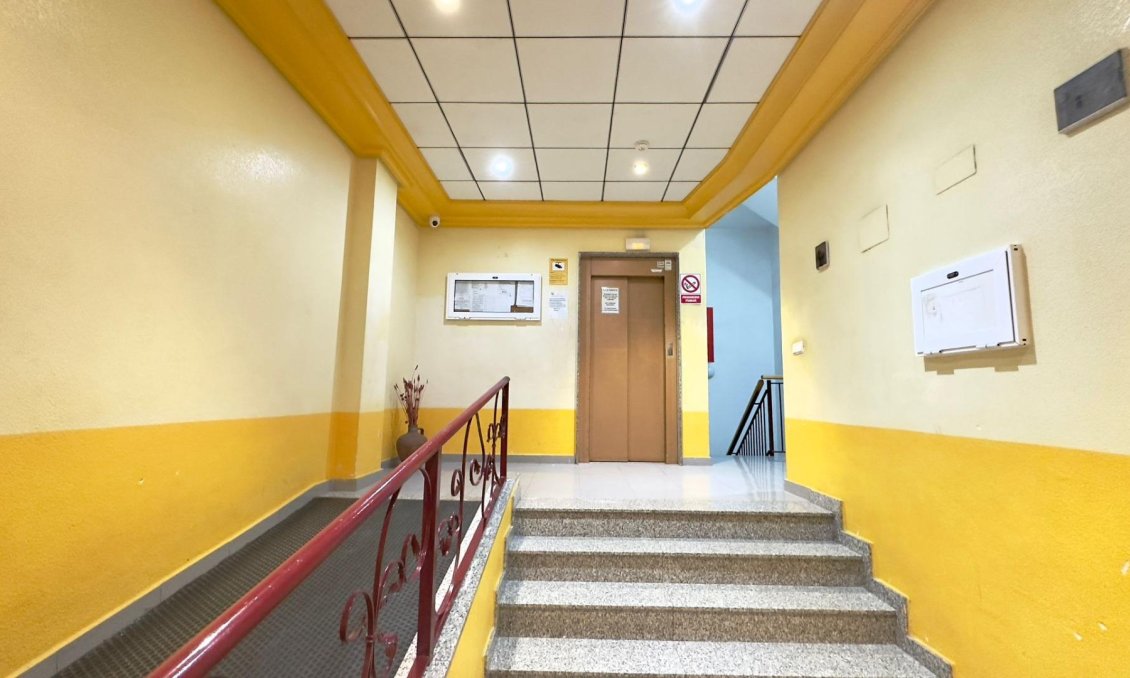 Revânzare - Mansardă -
Torrevieja - PARQUE DE LAS NACIONES