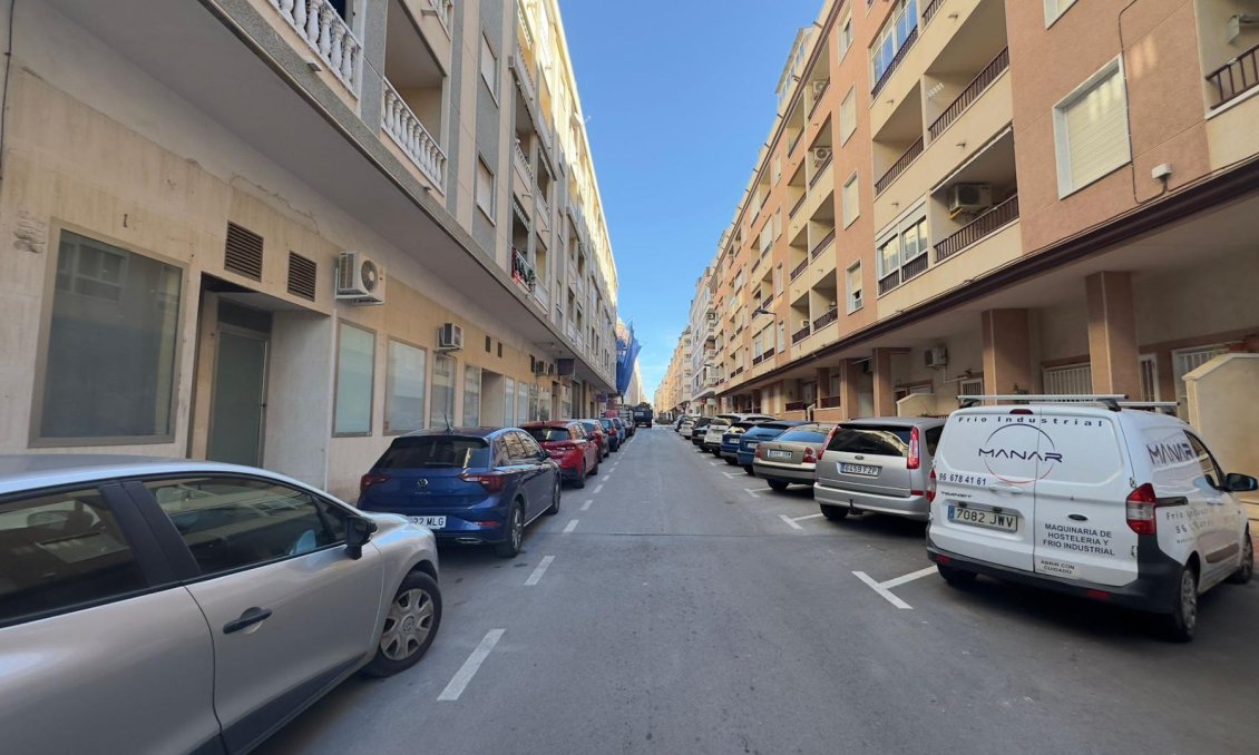 Revânzare - Mansardă -
Torrevieja - PARQUE DE LAS NACIONES