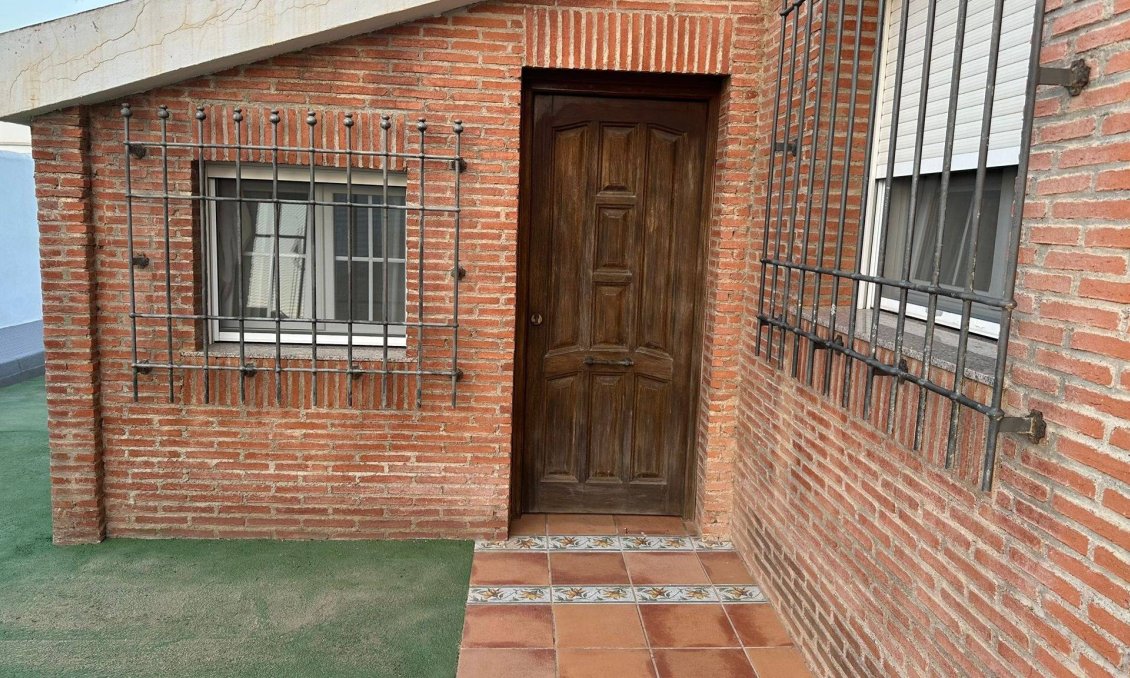 Resale - Villa -
La Manga del Mar Menor - Playa Principe