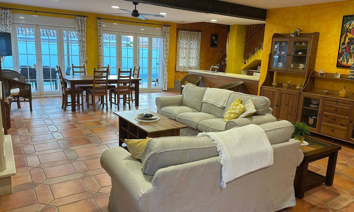 Resale - Villa -
La Manga del Mar Menor - Playa Principe