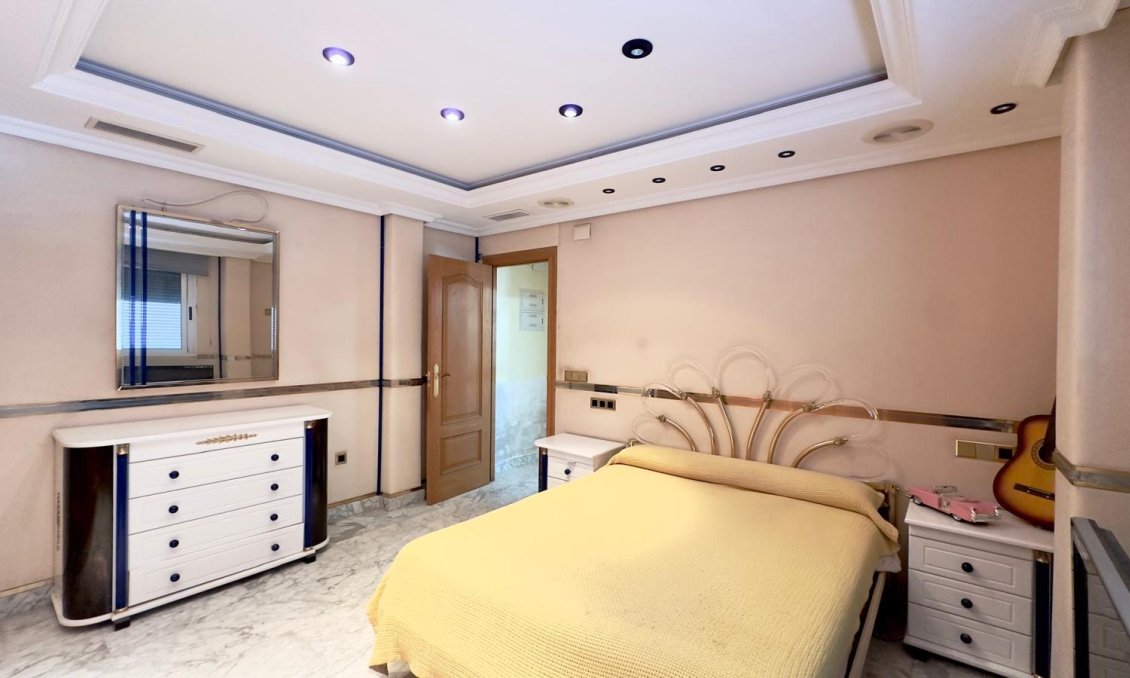 Segunda mano - Ático -
Torrevieja - Centro