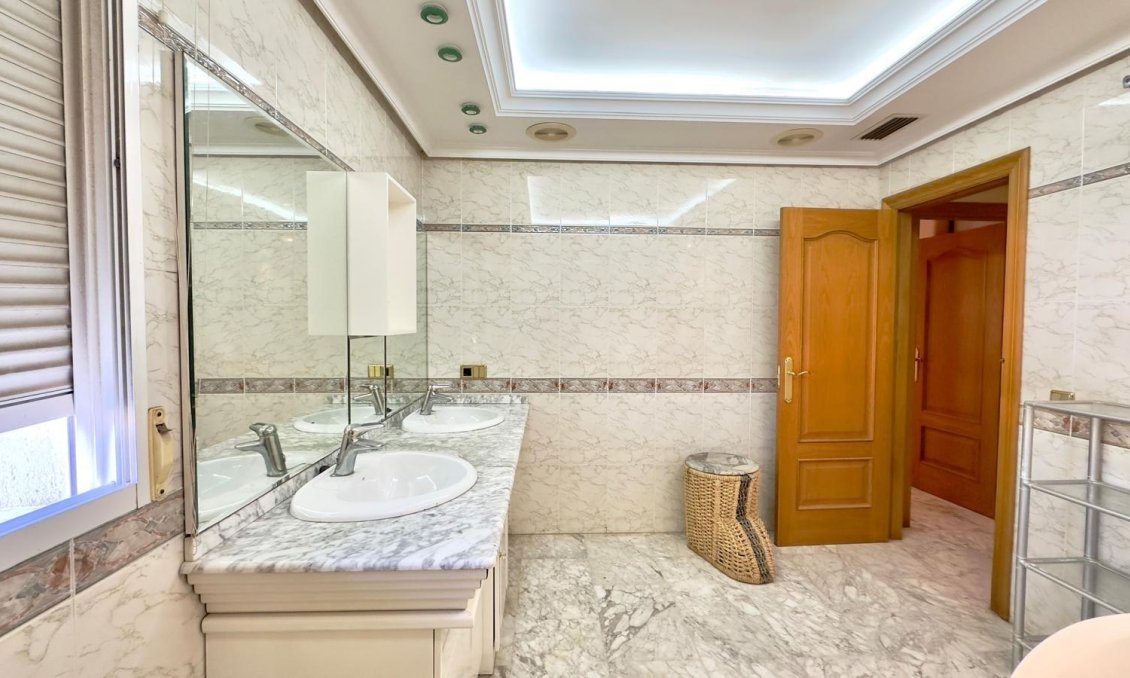 Segunda mano - Ático -
Torrevieja - Centro