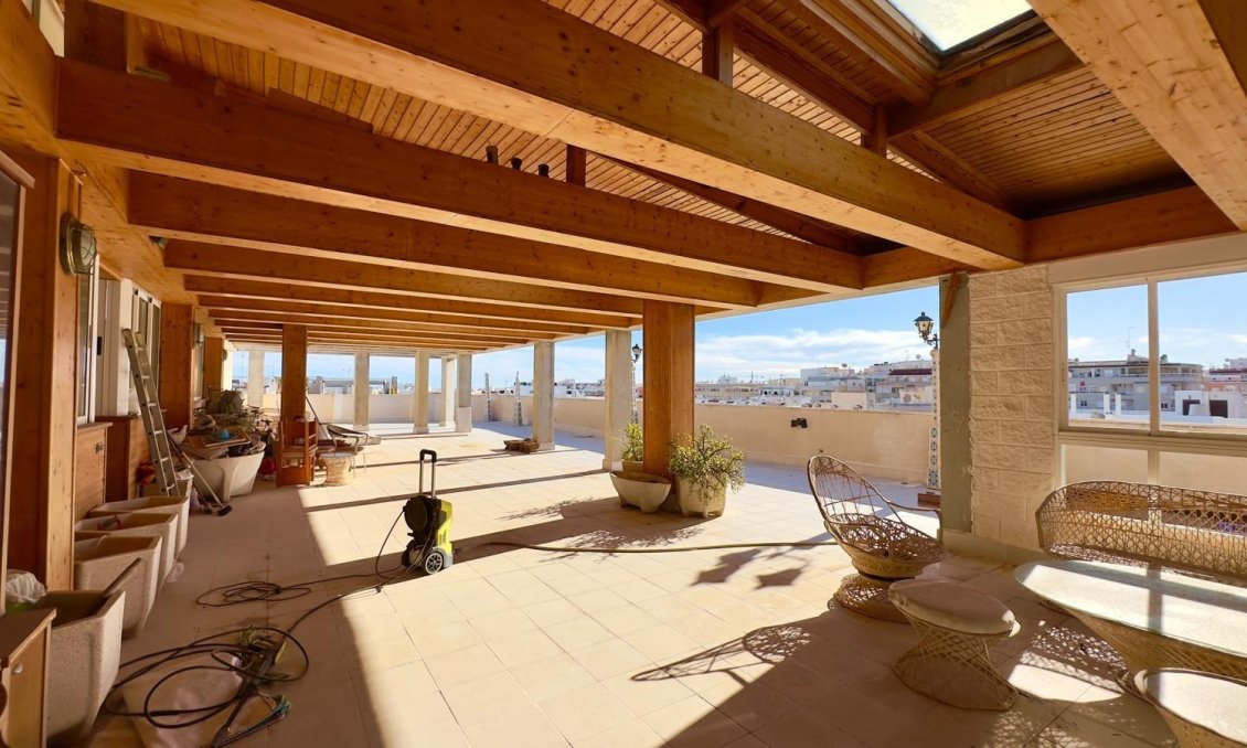 Segunda mano - Ático -
Torrevieja - Centro