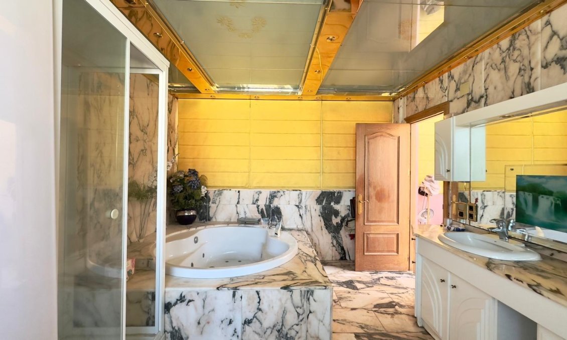 Segunda mano - Ático -
Torrevieja - Centro