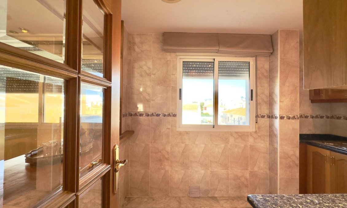 Segunda mano - Ático -
Torrevieja - Centro