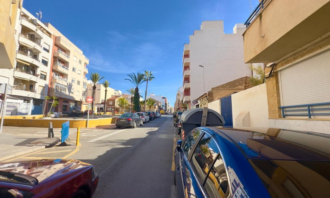 Resale - Apartment -
Torrevieja