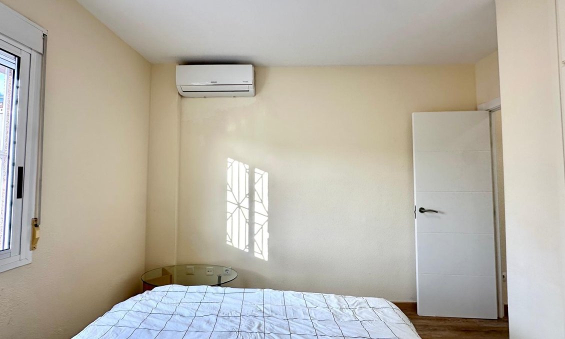 Wiederverkauf - Bungalow -
Torrevieja - Torreblanca