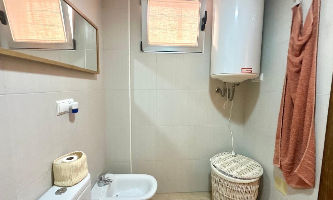 Segunda mano - Apartamento -
Torrevieja - La Mata