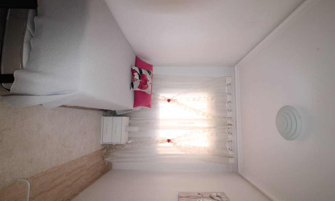 Segunda mano - Apartamento -
Torrevieja - Centro