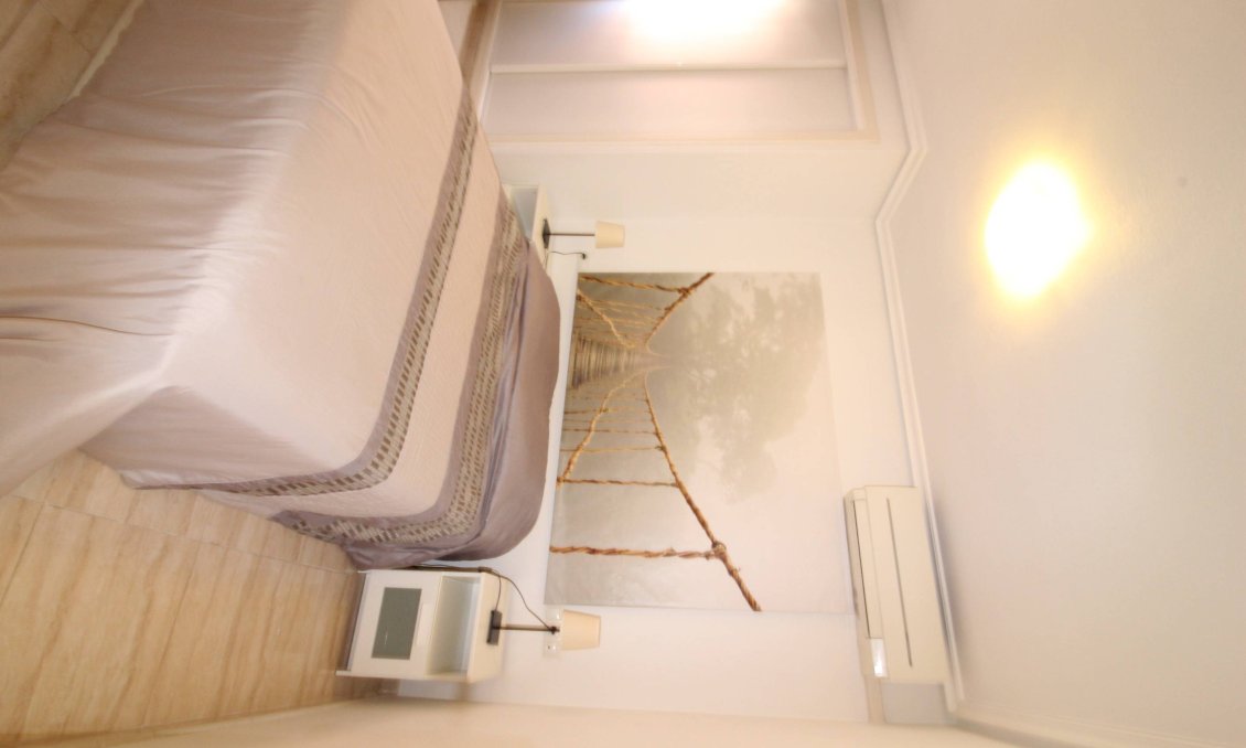 Segunda mano - Apartamento -
Torrevieja - Centro