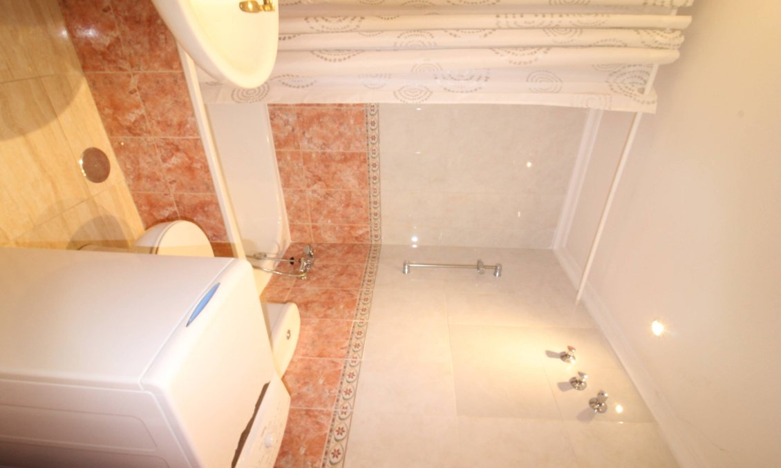 Segunda mano - Apartamento -
Torrevieja - Centro