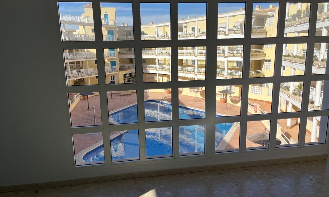 Segunda mano - Apartamento -
Orihuela Costa - Campoamor
