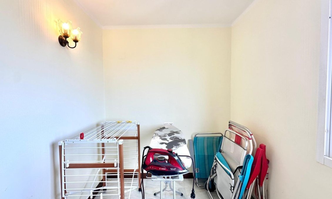 Segunda mano - Apartamento -
Torrevieja - Los Frutales