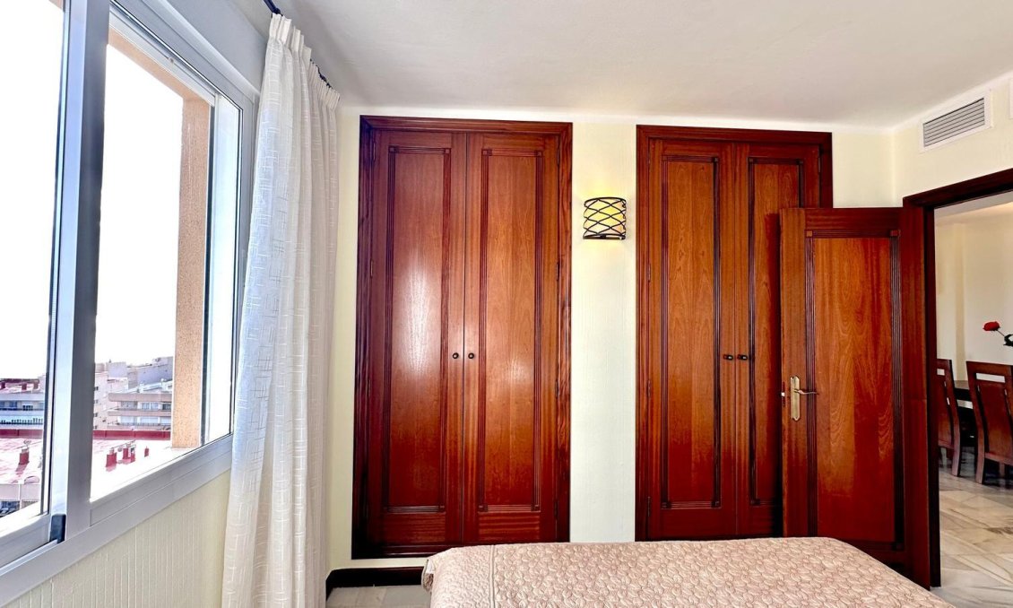 Segunda mano - Apartamento -
Torrevieja - Los Frutales