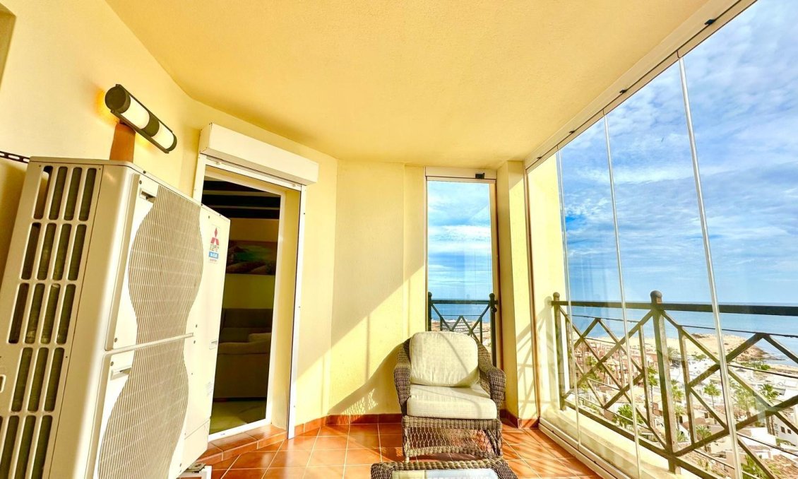 Segunda mano - Apartamento -
Torrevieja - Los Frutales