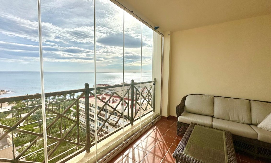 Segunda mano - Apartamento -
Torrevieja - Los Frutales