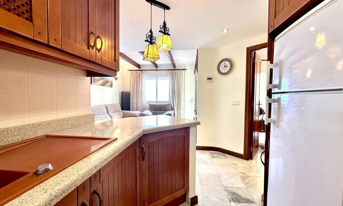 Segunda mano - Apartamento -
Torrevieja - Los Frutales