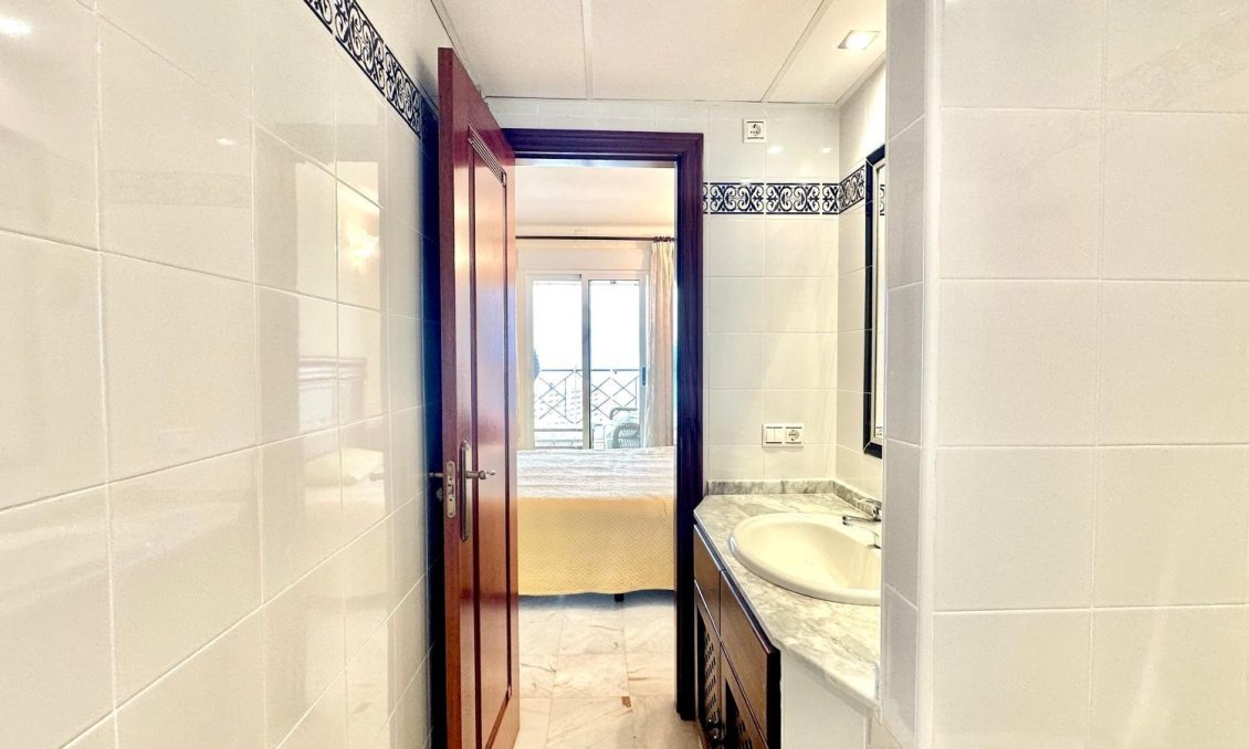 Segunda mano - Apartamento -
Torrevieja - Los Frutales