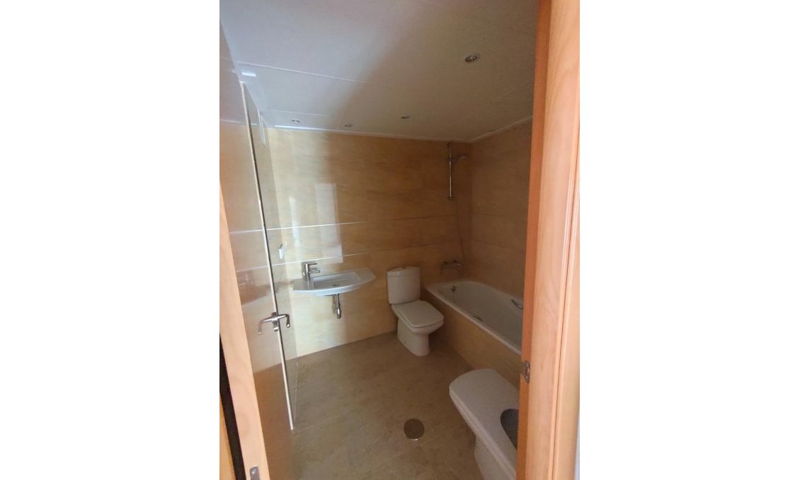 Segunda mano - Apartamento -
Torrevieja - Estacion De Autobuses