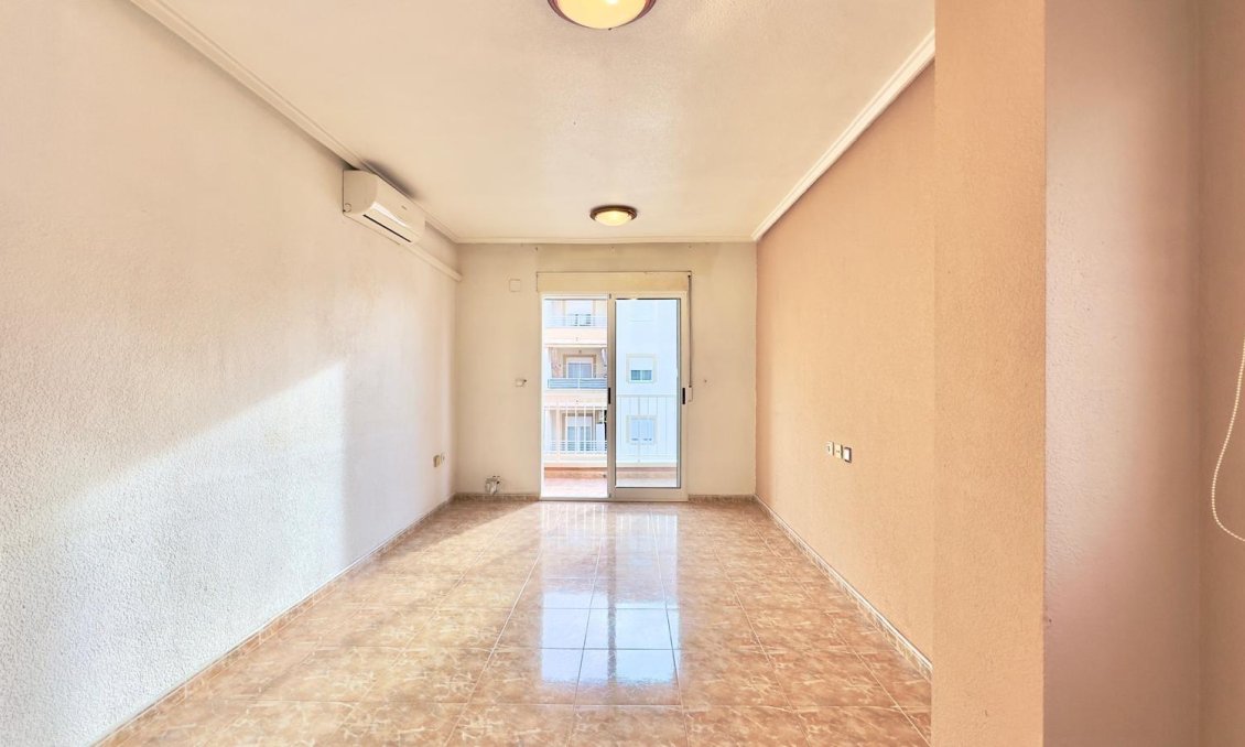 Segunda mano - Apartamento -
Torrevieja - Playa del Cura