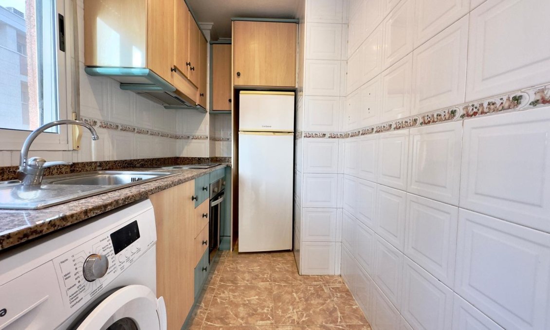 Segunda mano - Apartamento -
Torrevieja - Playa del Cura