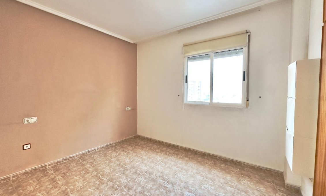 Segunda mano - Apartamento -
Torrevieja - Playa del Cura
