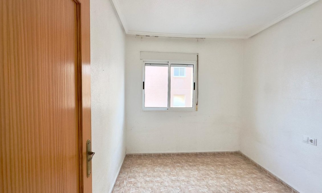 Segunda mano - Apartamento -
Torrevieja - Playa del Cura