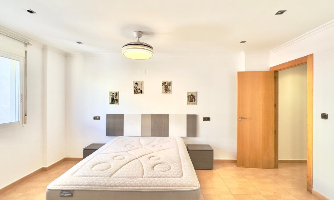 Segunda mano - Apartamento -
Torrevieja - Centro