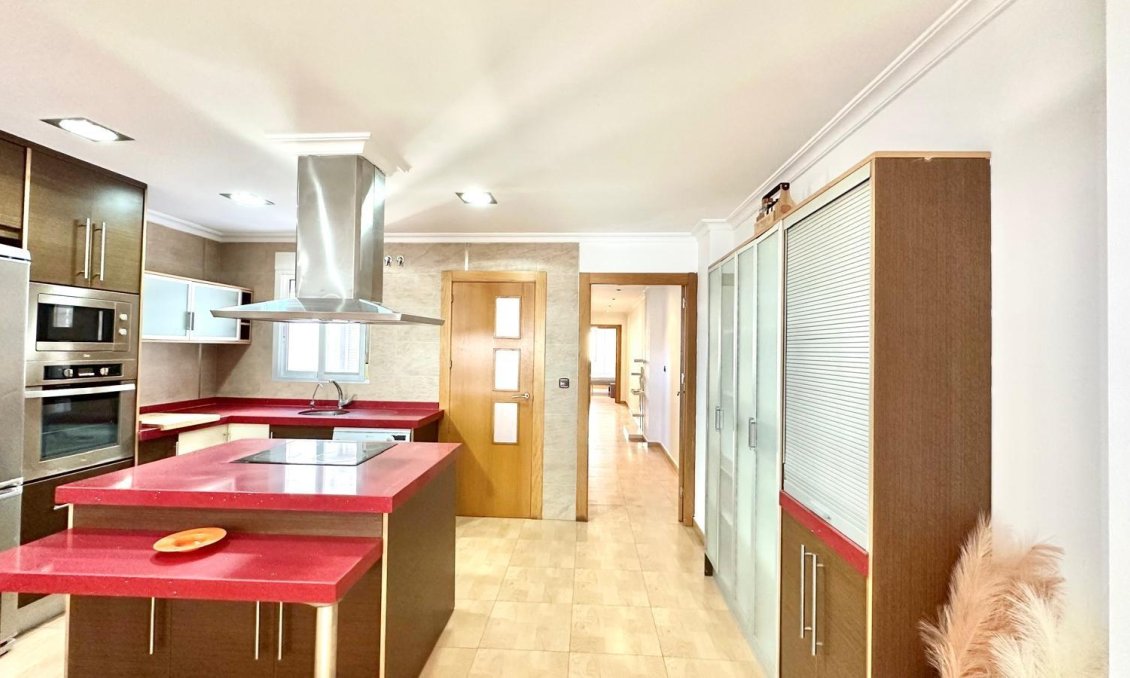 Segunda mano - Apartamento -
Torrevieja - Centro