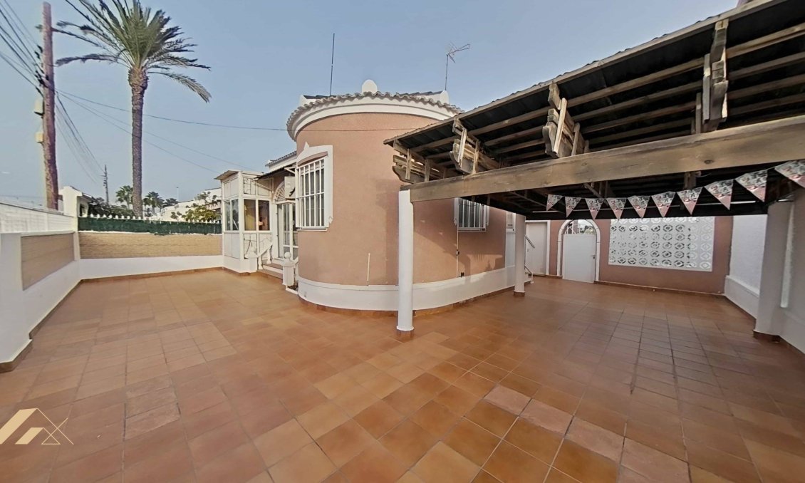 Segunda mano - Villa -
Torrevieja - San Luis