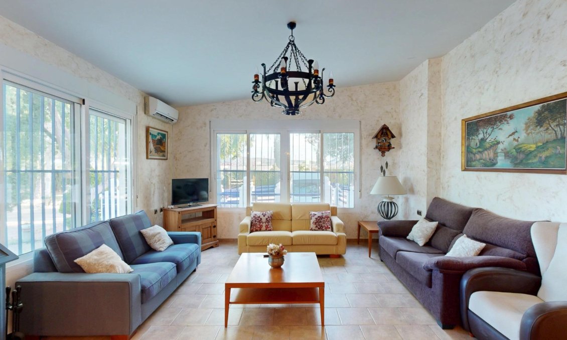 Segunda mano - Villa -
Orihuela