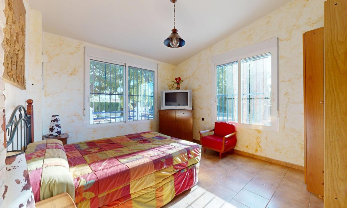 Segunda mano - Villa -
Orihuela