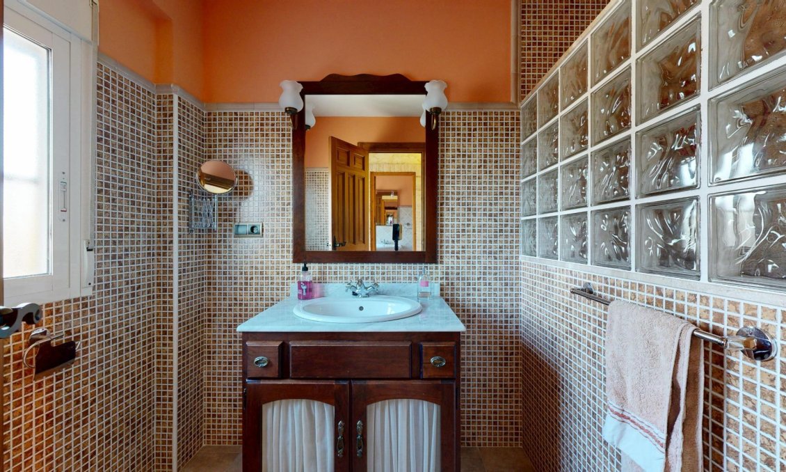 Segunda mano - Villa -
Orihuela