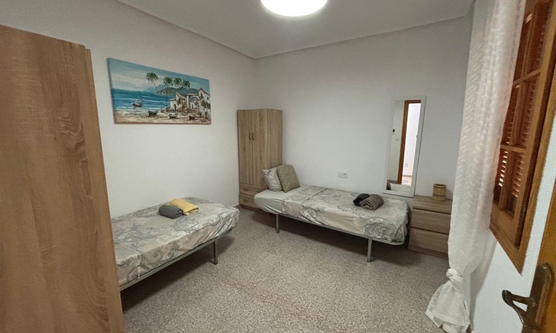 Segunda mano - Apartamento -
Torrevieja - Los Frutales