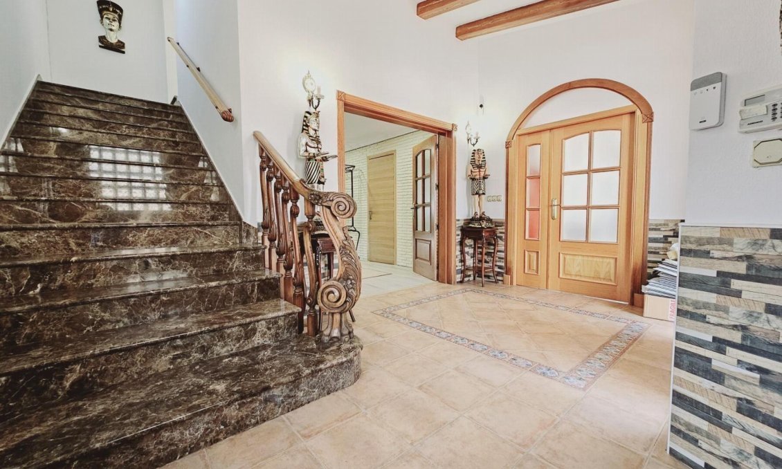 Resale - Villa -
Torrevieja - La Siesta - El Salado - Torreta