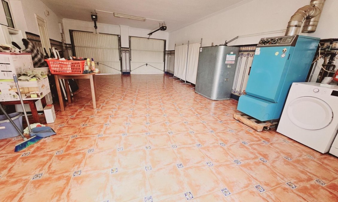 Resale - Villa -
Torrevieja - La Siesta - El Salado - Torreta