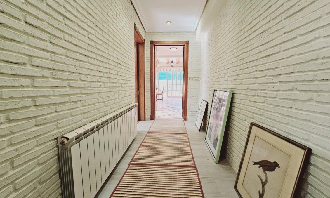 Resale - Villa -
Torrevieja - La Siesta - El Salado - Torreta