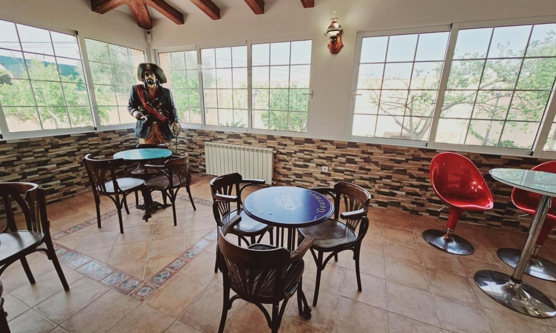 Resale - Villa -
Torrevieja - La Siesta - El Salado - Torreta